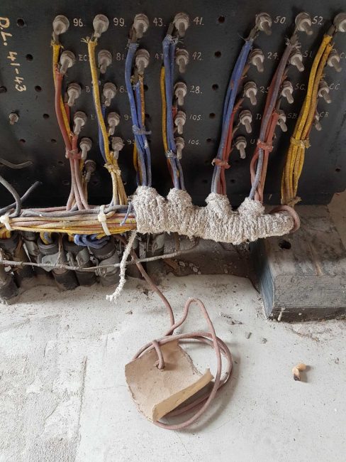 Woven asbestos insulates in electrical components - Asbestos Product Guide